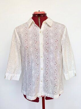 JM Petite by Jennifer Moore Floral Eyelet Blouse – Size Large Petite